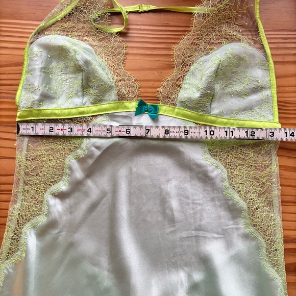 Victoria’s Secret Satin Lace Mint & Lime Halter Chemise Sz M Angelcore Y2K Fairy - Picture 14 of 15